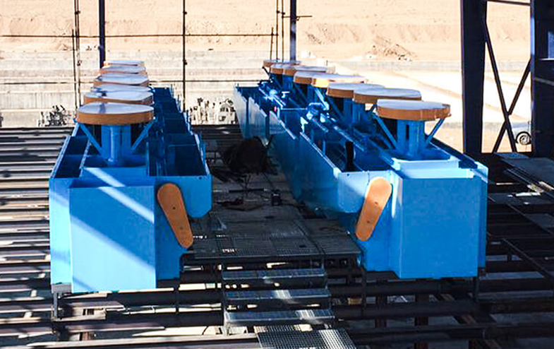 Vehicle traveling data recorder